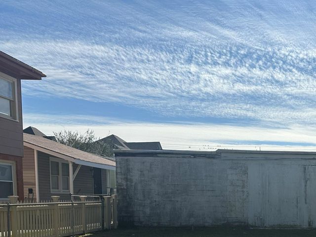 414 Christopher Columbus Boulevard, Galveston, TX 77550