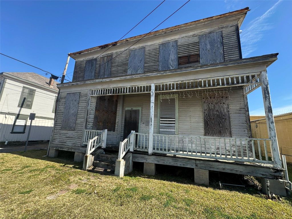 414 Christopher Columbus Boulevard, Galveston, TX 77550