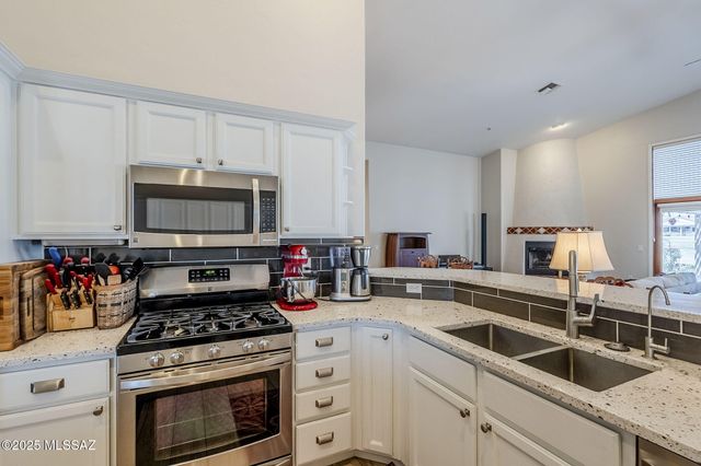 3438 S Abrego Drive, Green Valley, AZ 85614