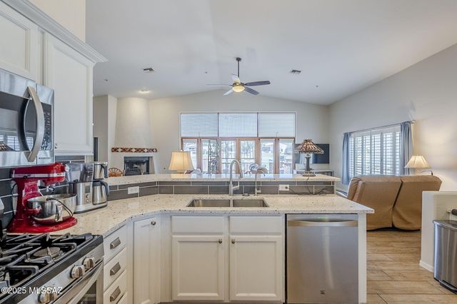 3438 S Abrego Drive, Green Valley, AZ 85614