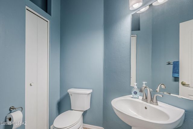 3438 S Abrego Drive, Green Valley, AZ 85614