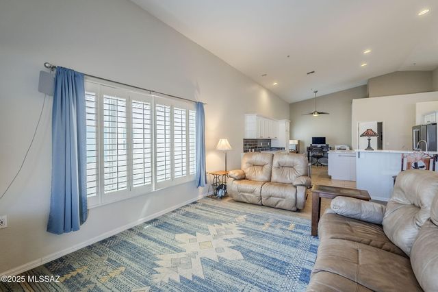 3438 S Abrego Drive, Green Valley, AZ 85614