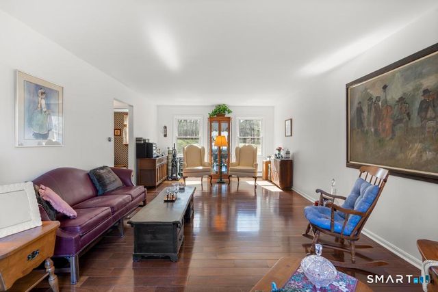 290 Tanglewood Circle, Milford, CT 06461