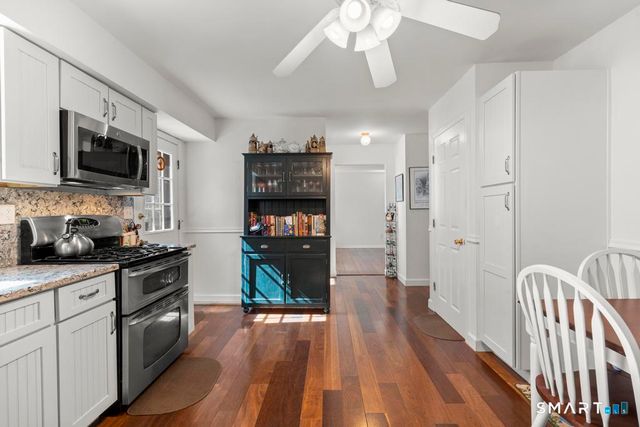 290 Tanglewood Circle, Milford, CT 06461