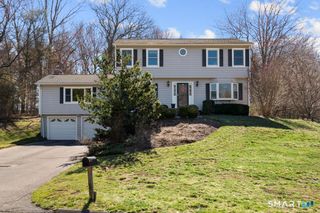 290 Tanglewood Circle, Milford, CT 06461