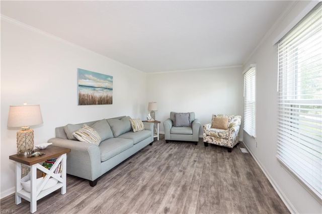 1516 Holmes CT, Virginia Beach, VA 23456