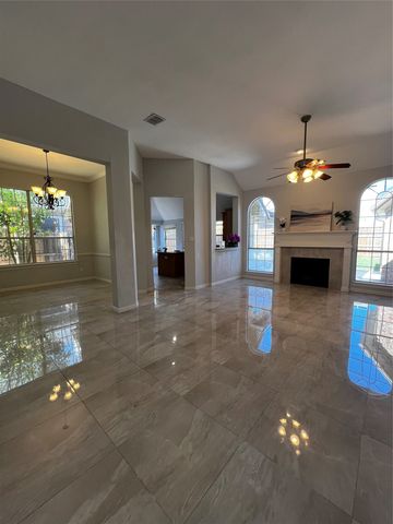 2806 Hammond Drive, Grand Prairie, TX 75052