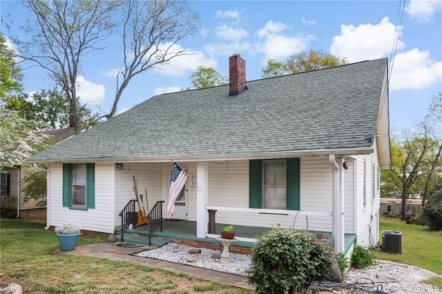 312 E A Avenue, Easley, SC 29640