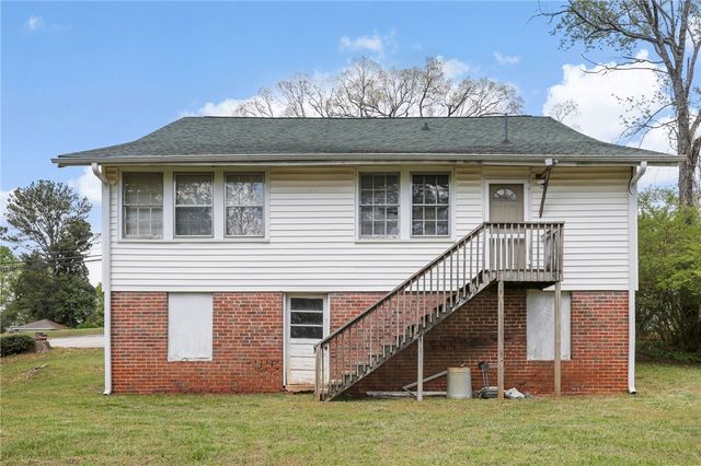 312 E A Avenue, Easley, SC 29640