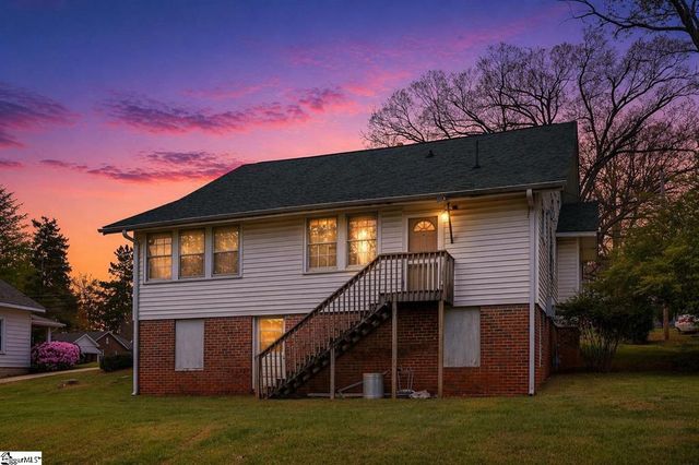 312 E A Avenue, Easley, SC 29640