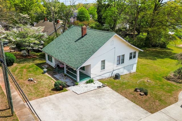 312 E A Avenue, Easley, SC 29640