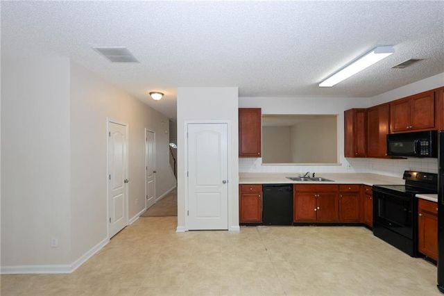 7705 Commerce Court, Riverdale, GA 30296