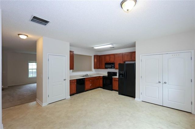 7705 Commerce Court, Riverdale, GA 30296