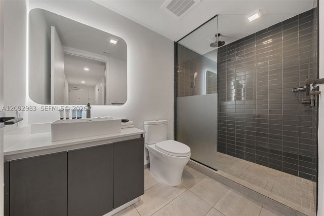 227 NE 2nd St 1911, Miami, FL 33132