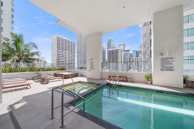 227 NE 2nd St 1911, Miami, FL 33132