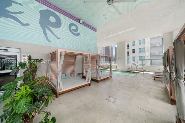 227 NE 2nd St 1911, Miami, FL 33132