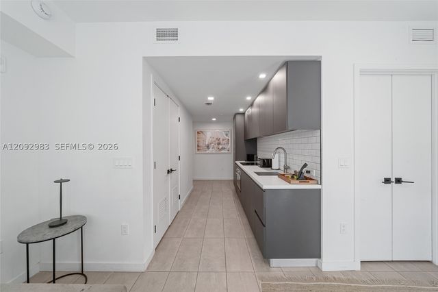 227 NE 2nd St 1911, Miami, FL 33132