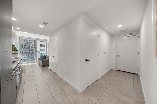 227 NE 2nd St 1911, Miami, FL 33132
