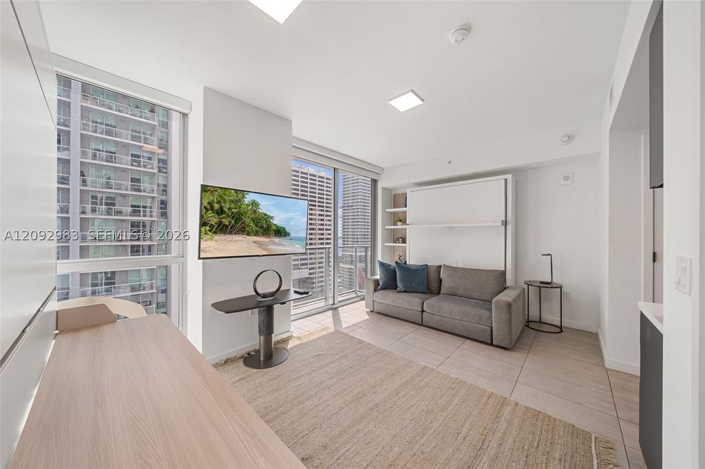 227 NE 2nd St 1911, Miami, FL 33132