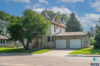 108 S Sycamore Ave, Sioux Falls, SD 57110