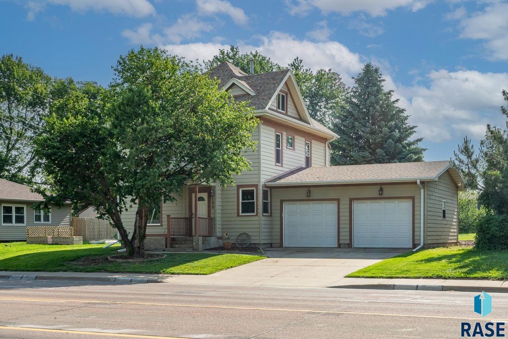 108 S Sycamore Ave Avenue, Sioux Falls, SD 57110