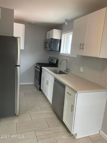 2242 N 29th Place Apt 3, Phoenix, AZ 85008