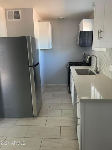 2242 N 29th Place Apt 3, Phoenix, AZ 85008