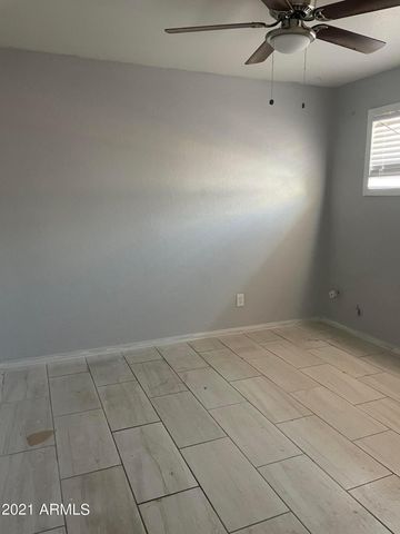 2242 N 29th Place Apt 3, Phoenix, AZ 85008