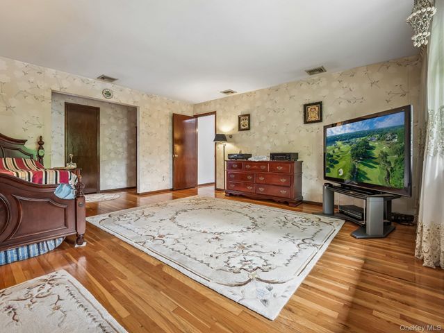 4 Lochness Lane, New City, NY 10956