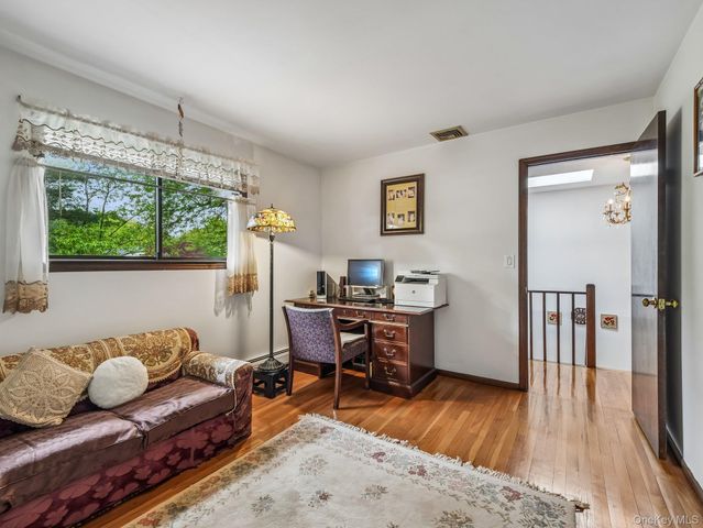 4 Lochness Lane, New City, NY 10956