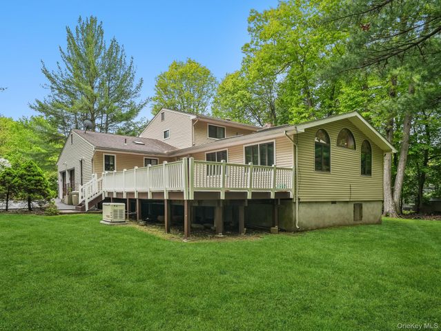 4 Lochness Lane, New City, NY 10956