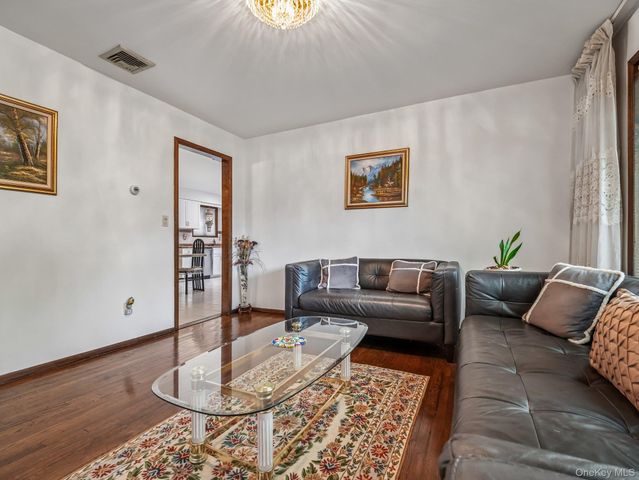4 Lochness Lane, New City, NY 10956