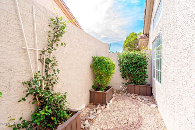 11822 E BECKER Lane, Scottsdale, AZ 85259