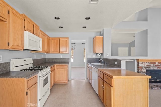3357 Firebush, Rosamond, CA 93560