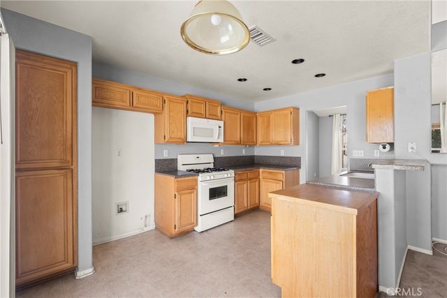 3357 Firebush, Rosamond, CA 93560