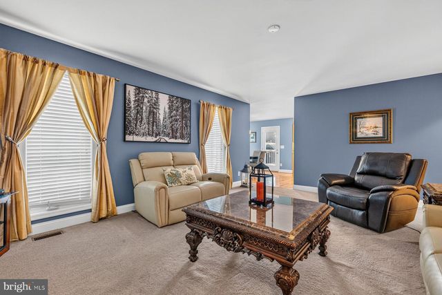 336 APPLE VALLEY RD, Winchester, VA 22602