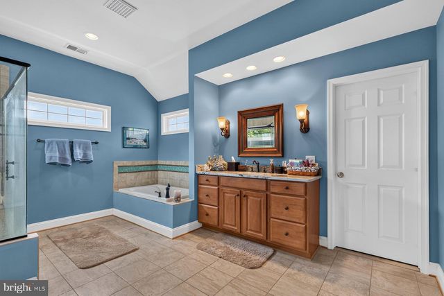 336 APPLE VALLEY RD, Winchester, VA 22602