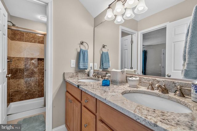 336 APPLE VALLEY RD, Winchester, VA 22602