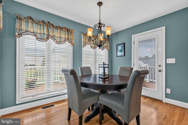 336 APPLE VALLEY RD, Winchester, VA 22602
