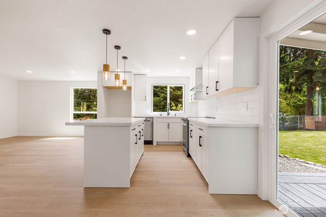 18103 81st St E, Bonney Lake, WA 98391