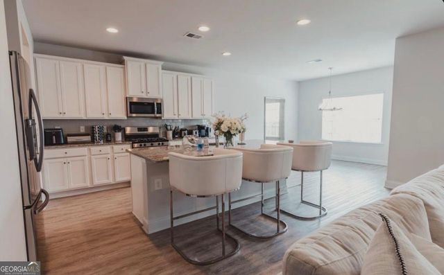 82 Castlemoor Loop, Adairsville, GA 30103