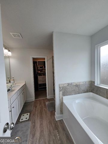 82 Castlemoor Loop, Adairsville, GA 30103