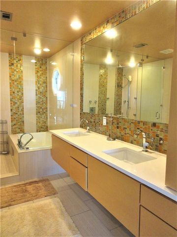 1702 Newning Ave A, Austin, TX 78704