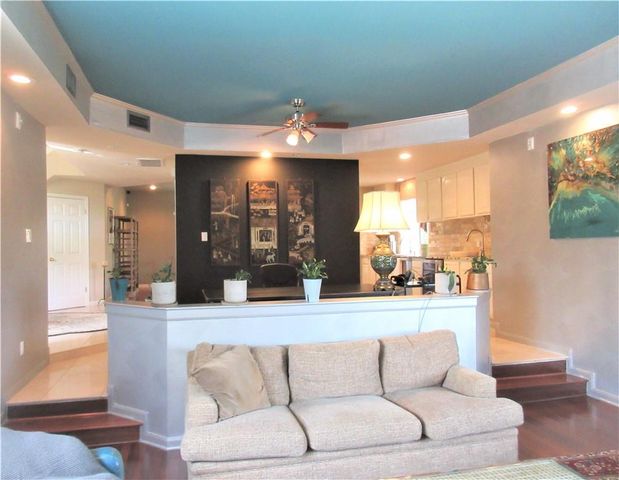 1702 Newning Ave A, Austin, TX 78704