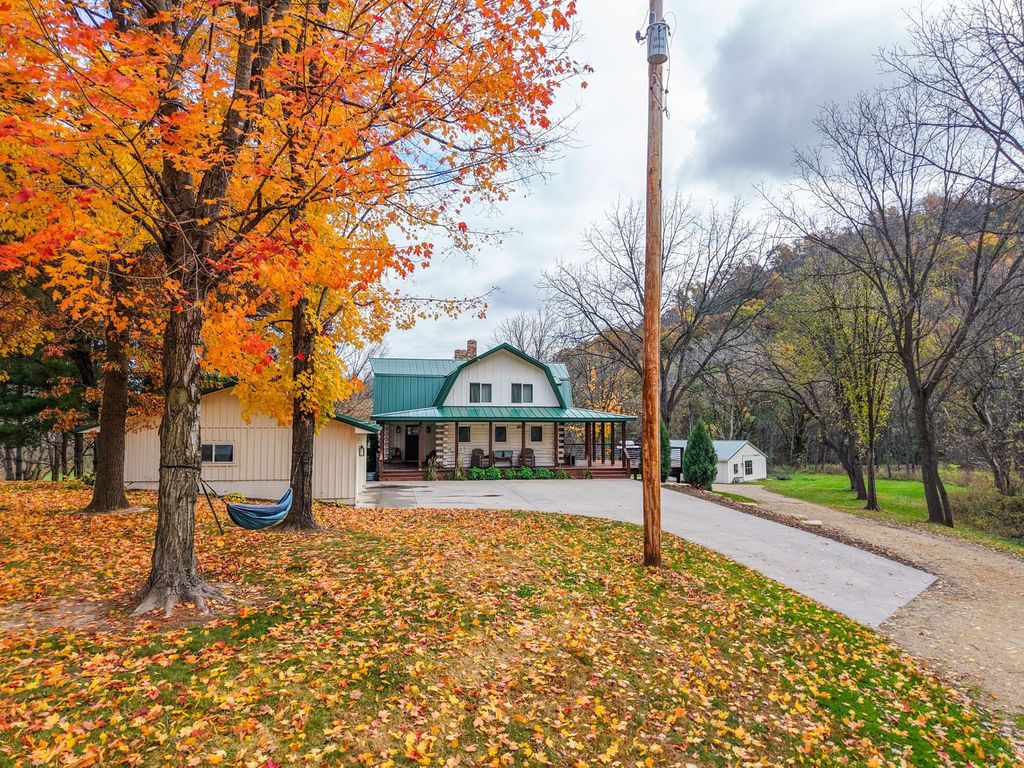 71516 Highway 63, Lake City, MN 55041