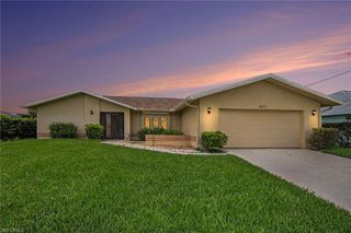 423 SW 12th ST, Cape Coral, FL 33991