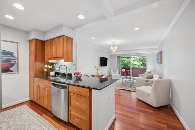 100 Rosemary Way 214, Needham, MA 02494