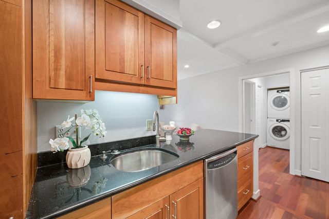 100 Rosemary Way 214, Needham, MA 02494