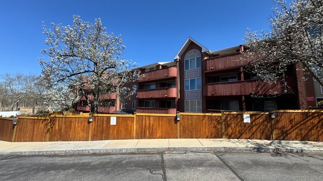 100 Rosemary Way 214, Needham, MA 02494