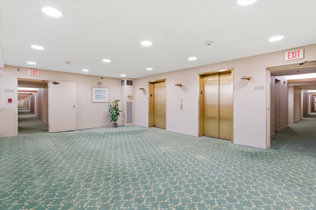 100 Rosemary Way 214, Needham, MA 02494